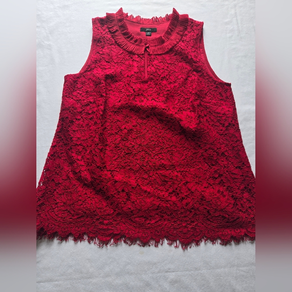 Red lace dress with ruffle collar and button detail. Size: S #goth #fairycore